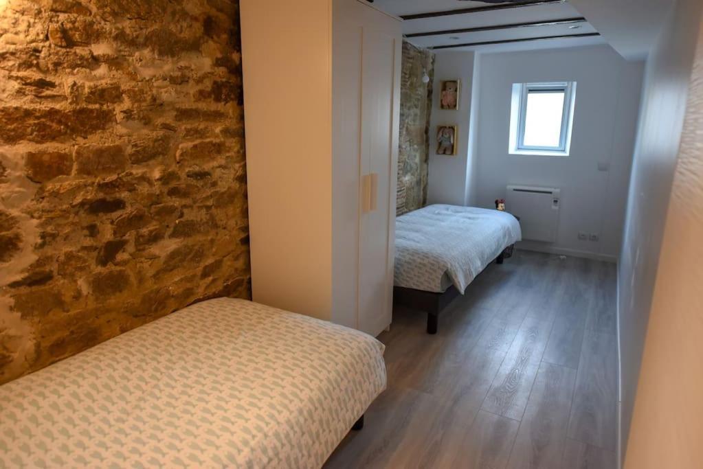 Apartment Les Remparts De . F3 Intramuros. Avec Wifi Dinan